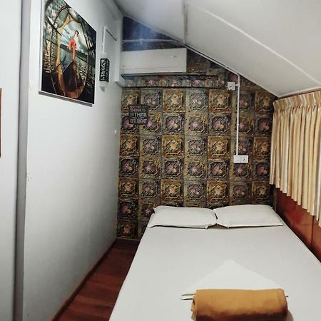 Hostel He-O Yangon Exterior foto